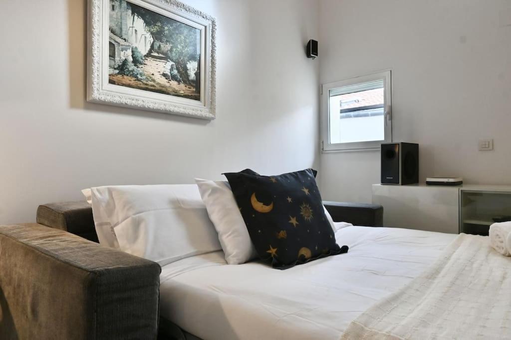 For You Rentals Apartamento Temporal Con Encanto A Pocos Metros Del Sol Myr13 Madrid Eksteriør bilde