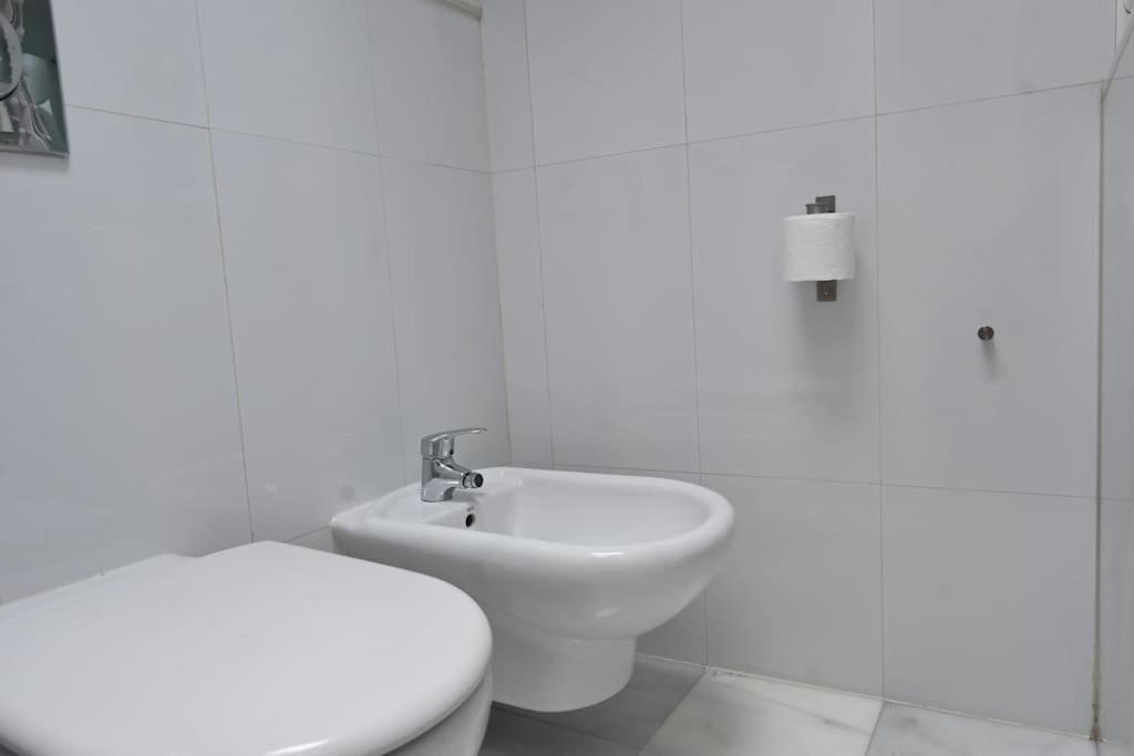For You Rentals Apartamento Temporal Con Encanto A Pocos Metros Del Sol Myr13 Madrid Eksteriør bilde