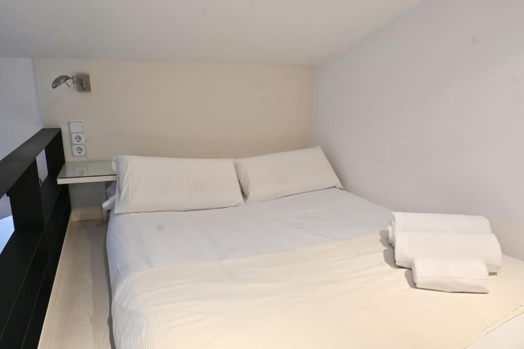 For You Rentals Apartamento Temporal Con Encanto A Pocos Metros Del Sol Myr13 Madrid Eksteriør bilde