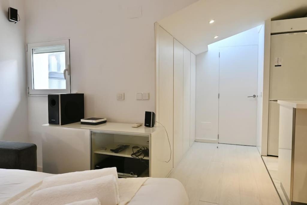 For You Rentals Apartamento Temporal Con Encanto A Pocos Metros Del Sol Myr13 Madrid Eksteriør bilde