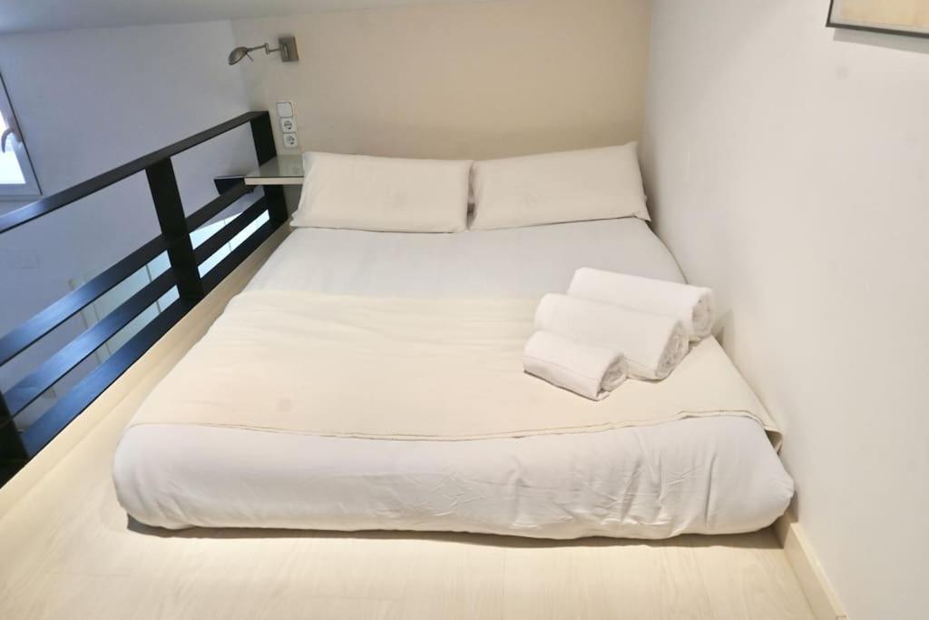 For You Rentals Apartamento Temporal Con Encanto A Pocos Metros Del Sol Myr13 Madrid Eksteriør bilde