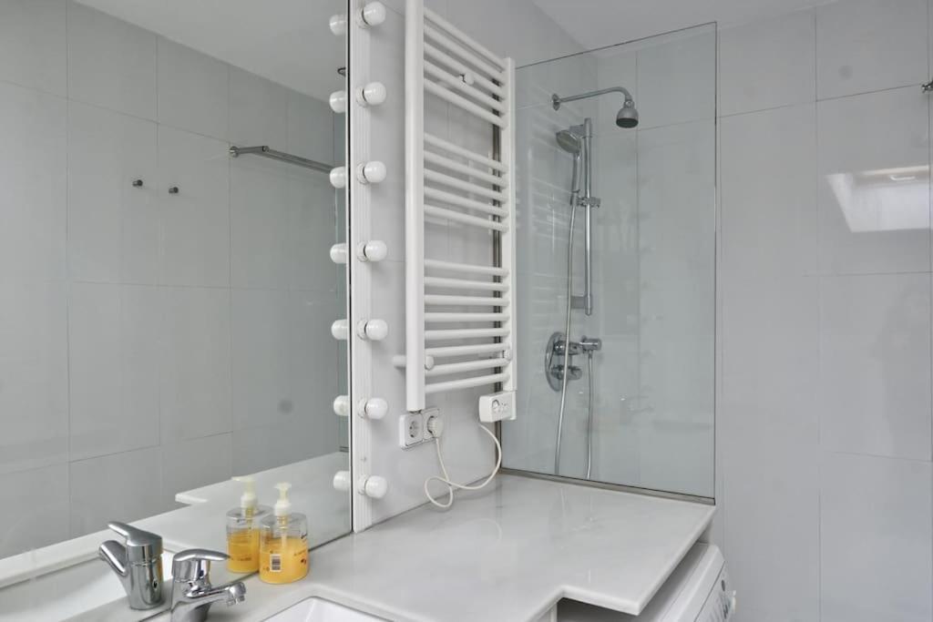 For You Rentals Apartamento Temporal Con Encanto A Pocos Metros Del Sol Myr13 Madrid Eksteriør bilde