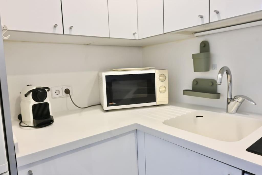 For You Rentals Apartamento Temporal Con Encanto A Pocos Metros Del Sol Myr13 Madrid Eksteriør bilde
